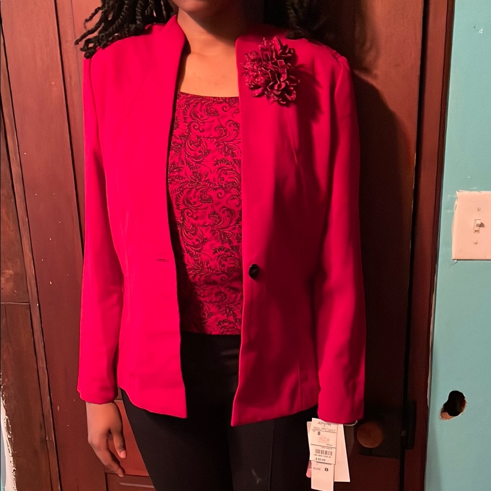 Beautiful blazer blouses set size 8 color red and black very elegant